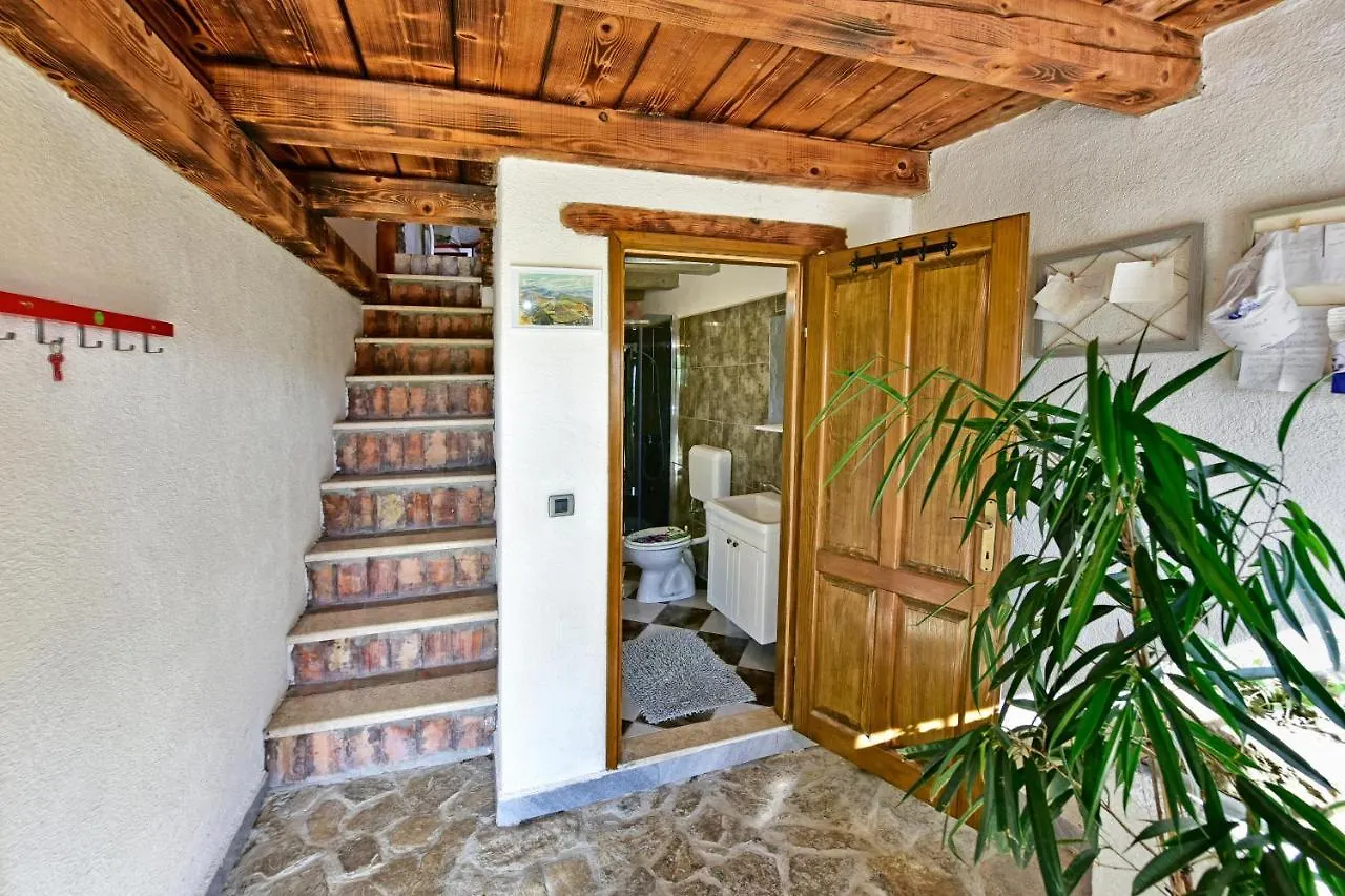 מוטובון Villa Luna