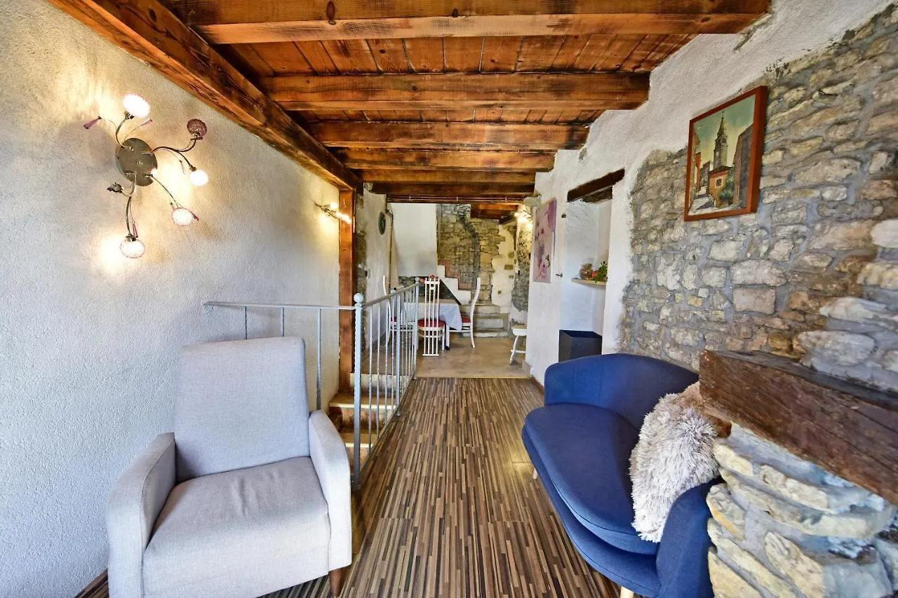 בית נופש מוטובון Villa Luna