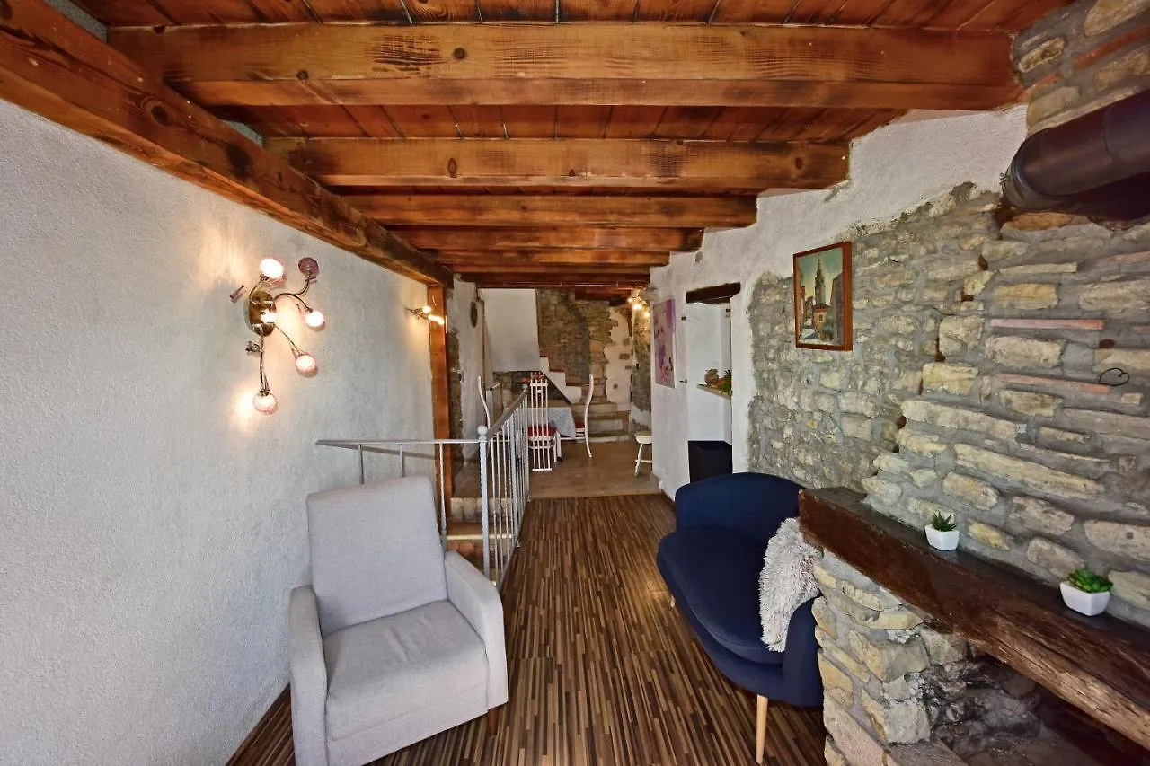 בית נופש מוטובון Villa Luna