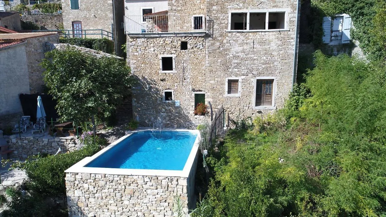 מוטובון Villa Luna